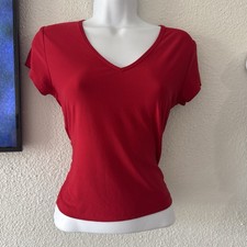 Women's Red V-Neck Pullover Short Sleeve Solid Basic Regular Fit T-Shirt Top