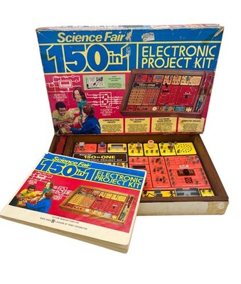 Vintage 1976 Radio Shack Science Fair 150 in einem elektronischen Projekt Kit Box