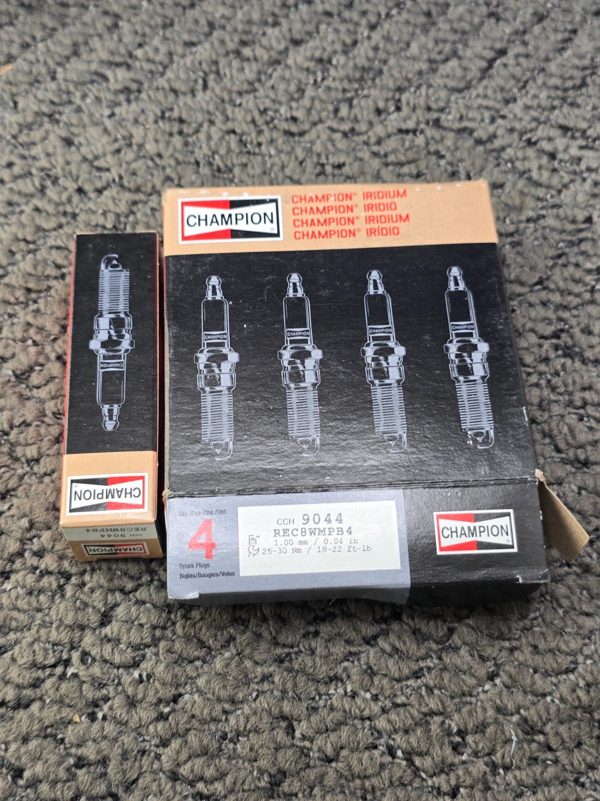 QTY 4 Champion Iridium 9044: Spark Plug REC8WMPB4 For PLZFR6A11S ILZFR6D11
