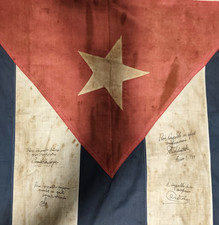ORIGINAL CUBAN FLAG SIGNED CHE GUEVARA - F. CASTRO -  R, CASTRO - C. CIENFUEGOS