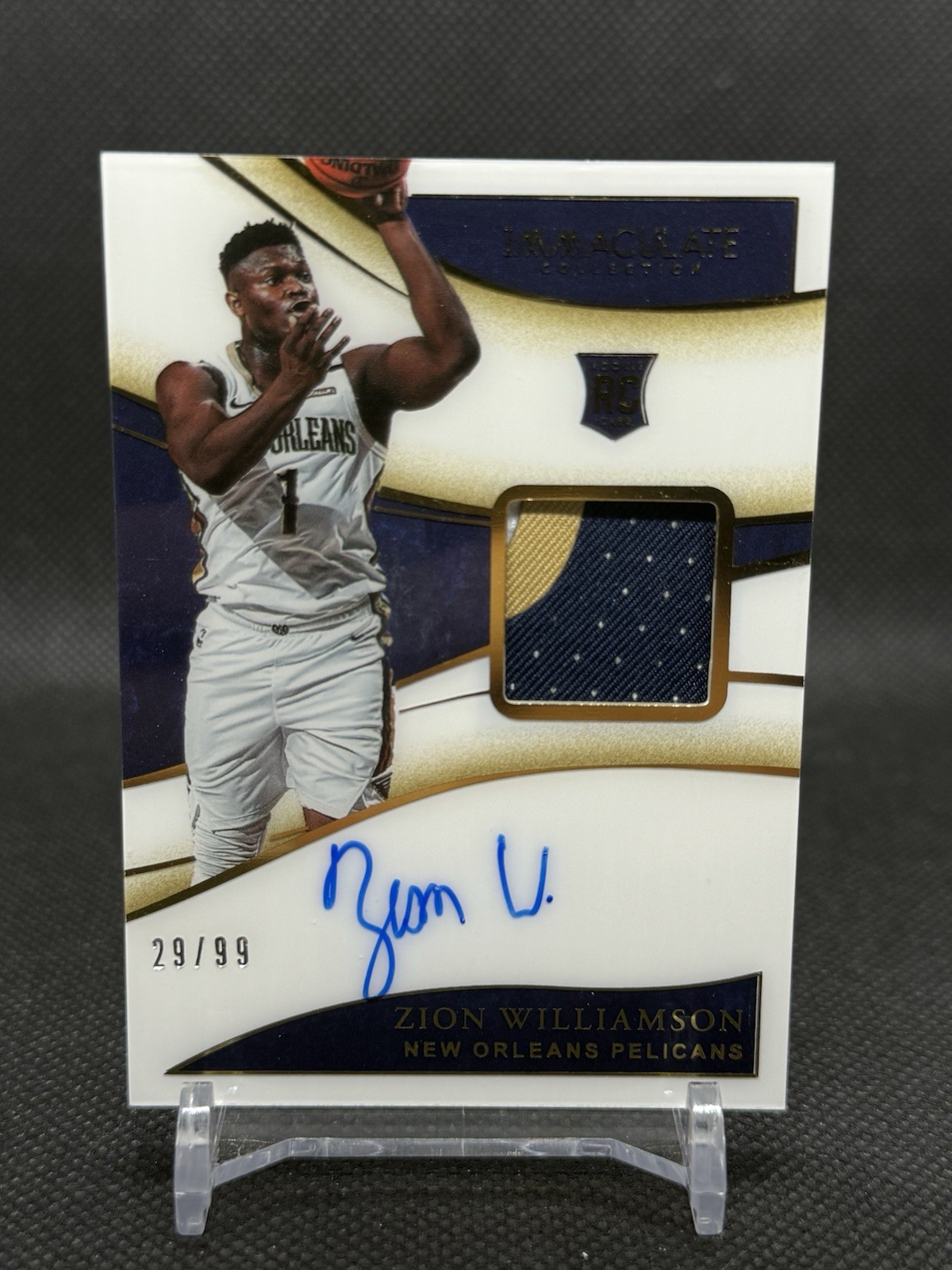 2019-20 Immaculate - Zion Williamson - Rookie Patch Auto /99 - #36