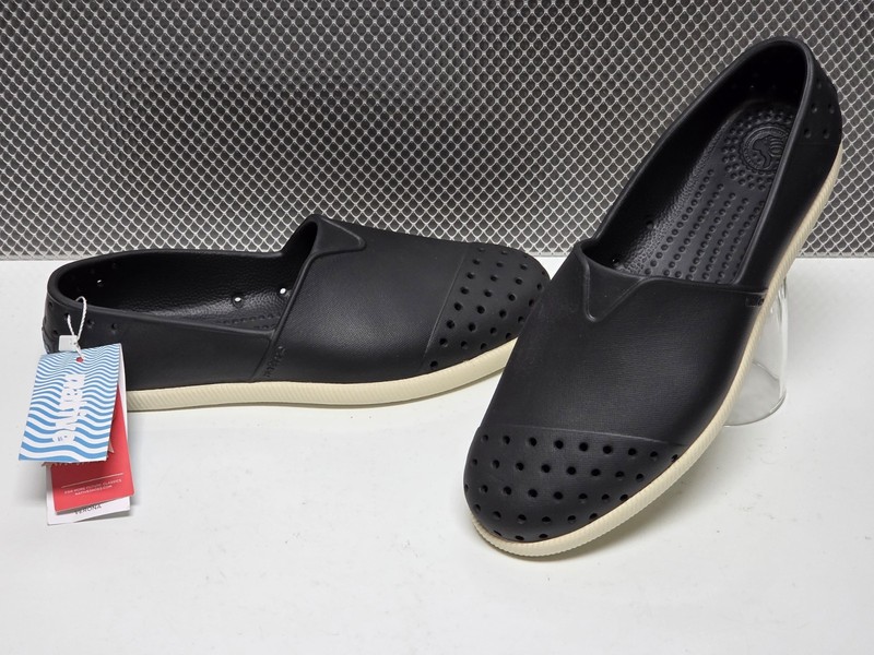 NATIVE Size Men 5/Women 7 Verona Black Slip On Shoes New With Tags