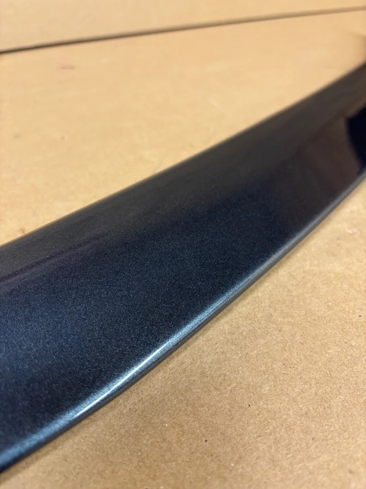 NOVO FABRICANTE DE EQUIPAMENTO ORIGINAL GM CADILLAC CT4 CT5 20-23 Spoiler traseiro porta-malas SOMBRA METÁLICA 84830021 - Imagem 3 de 4