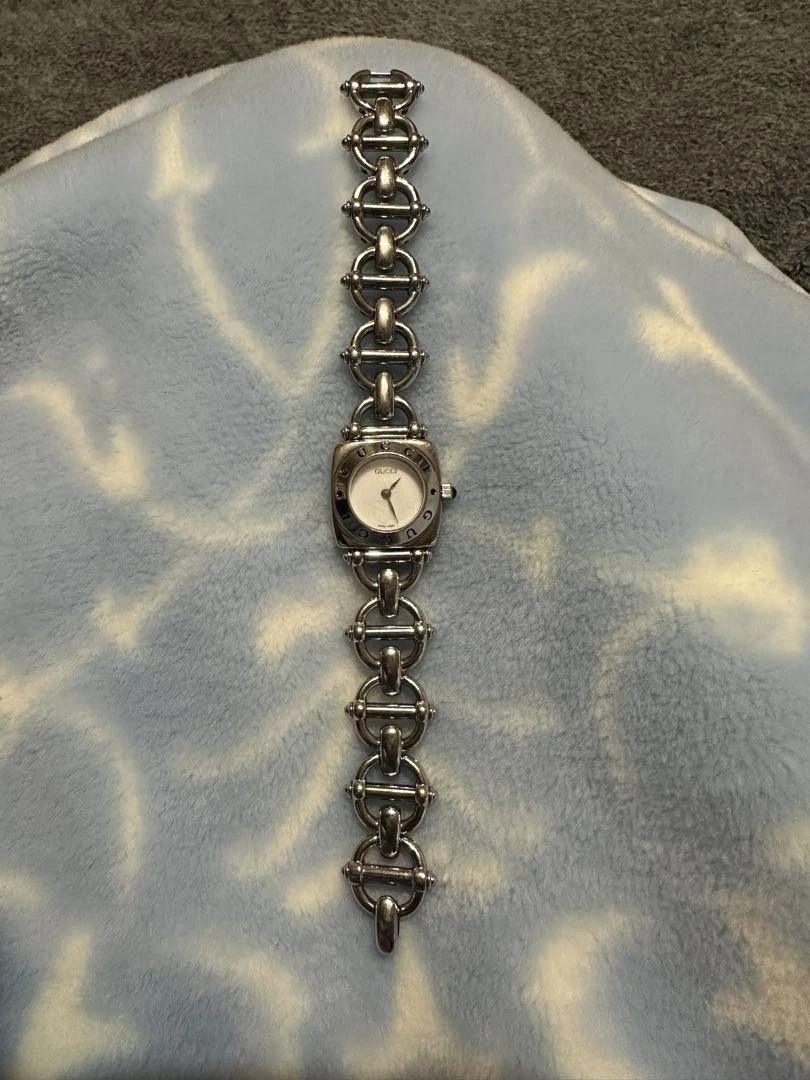 Montre femme GUCCI 6400L argent quartz bracelet mors de cheval vintage 21 mm Japon