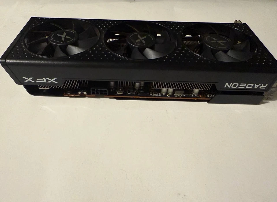 GIGABYTE AMD Radeon RX 6600 XT GAMING OC PRO 8G GV-R66XT - USED - Image 4 of 4