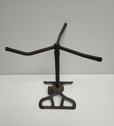 Vintage/Antique Cast Iron and Brass 3 Nozzle Lawn Sprinkler Cool! - Picture 4 of 7