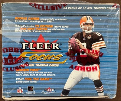 2000 Fleer Focus Football Hobby Box Factory Sealed