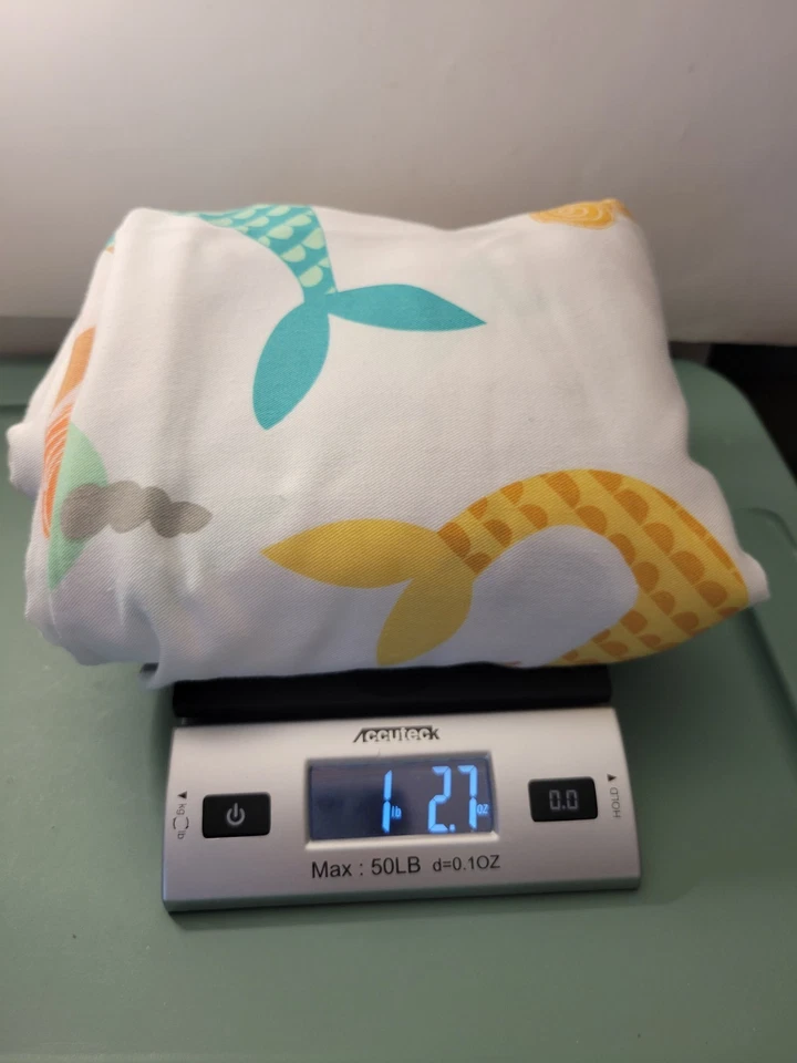 Cortina de ducha de tela Pillowfort "Sirenas" Foto 3 de 3