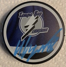 2017-18 Fanatics Under Wraps NHL Series 1 Autographed Hockey Puck 5