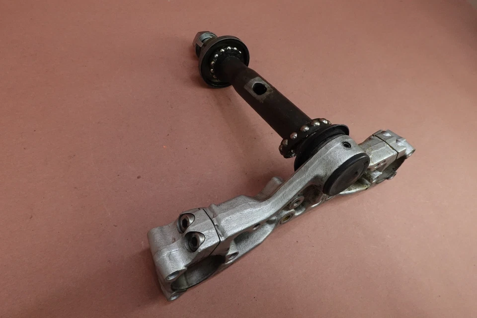 Yamaha V Star 650 XVS650 1998-2015 clásico triple árbol abrazadera inferior vástago Foto 4 de 4