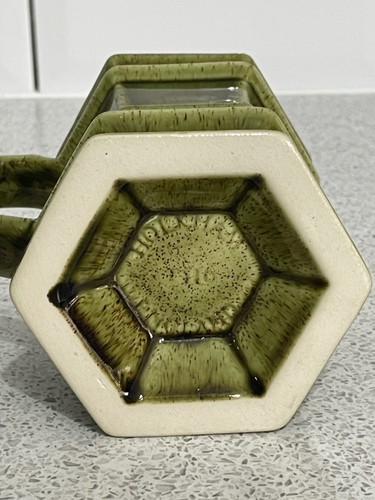 HOLKHAM POTTERY OLIVE GREEN HEXAGONAL MUG T.116 ENGLAND PAGODA STYLE - Picture 6 of 6