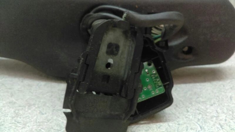 Espejo retrovisor interior E11013322 OnStar y brújula para GMC YUKON 2003-2006  Foto 4 de 4