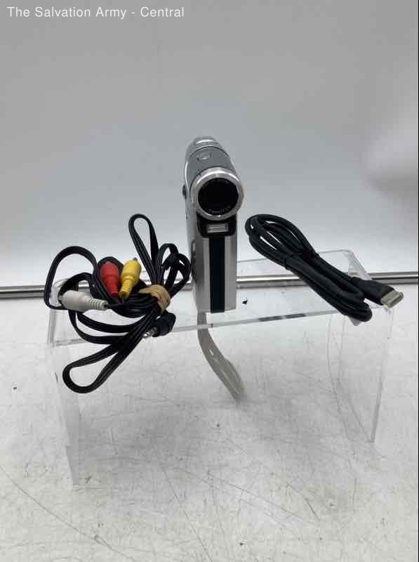 Aiptek Silver 720p HD Digital Video Camera Compact Camcorder With Case And Cords