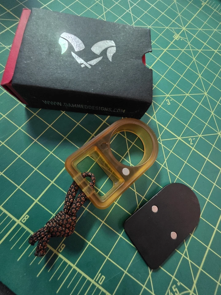 Lápide Damned Designs zircônio preto polido - raro EDC - Imagem 2 de 4