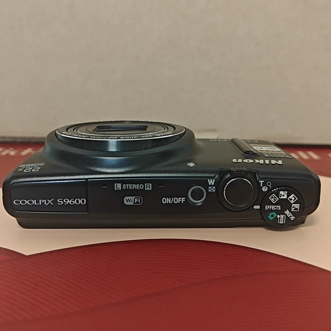 Nikon COOLPIX S9600 Digital Camera 16.0 MP 22x Optical Zoom