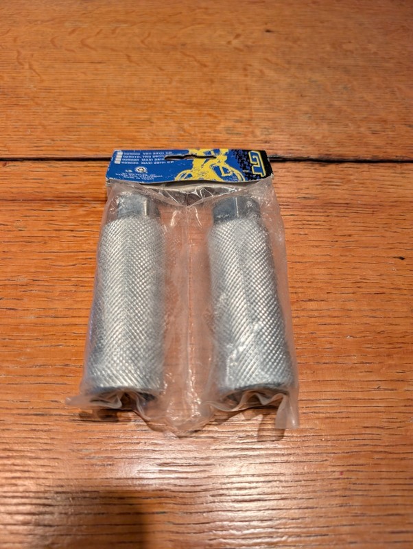 GT MINI 2in1 CP BMX Bike Pegs Pair Aluminum Silver MPN 028010