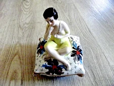 Beautiful and Large Porcelain Box Woman Seated Signed KOSSO 1930 CERAMIC