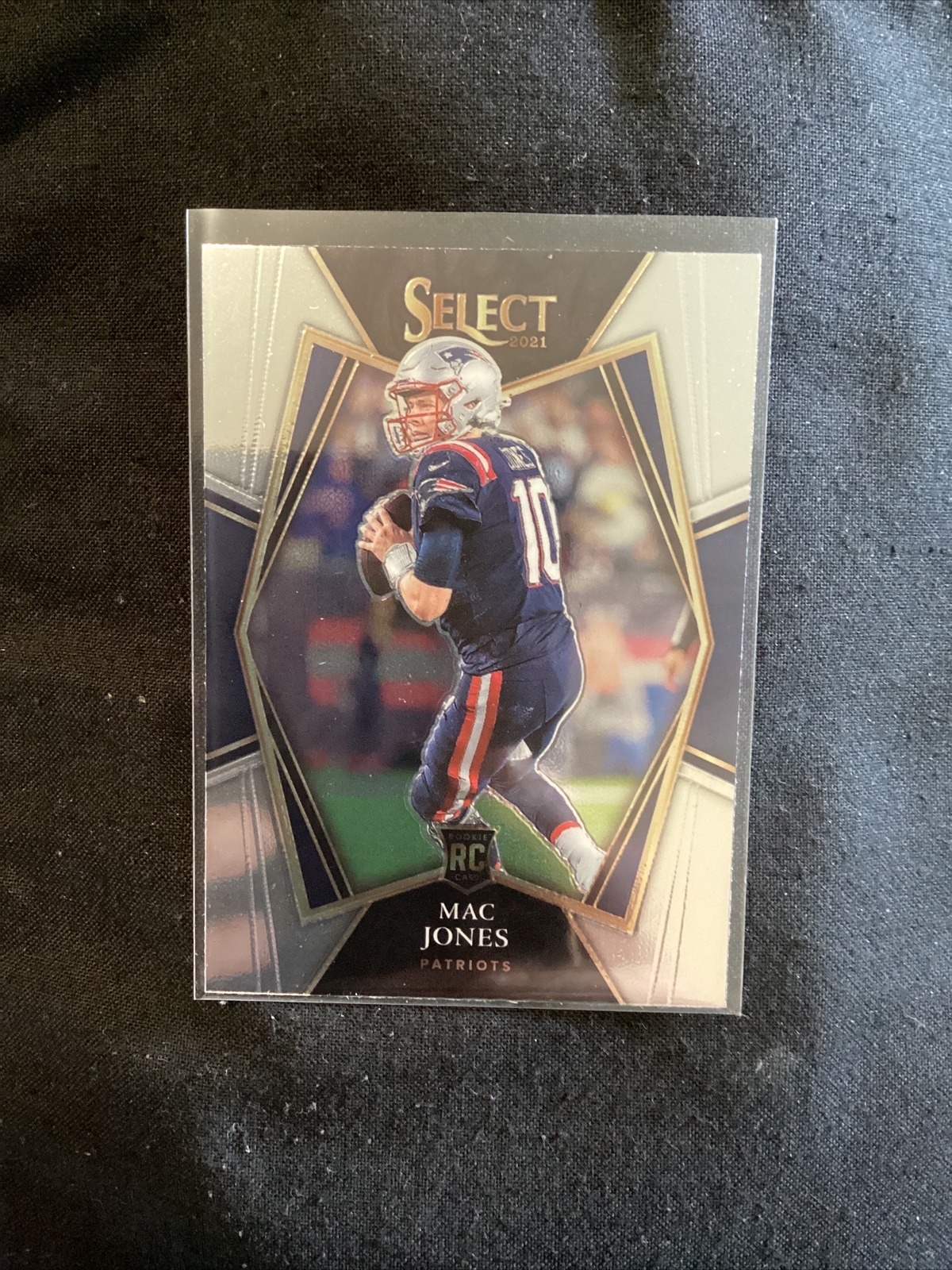 MAC JONES 2021 PANINI SELECT PREMIER LEVEL BASE ROOKIE RC CARD #151.      JT8