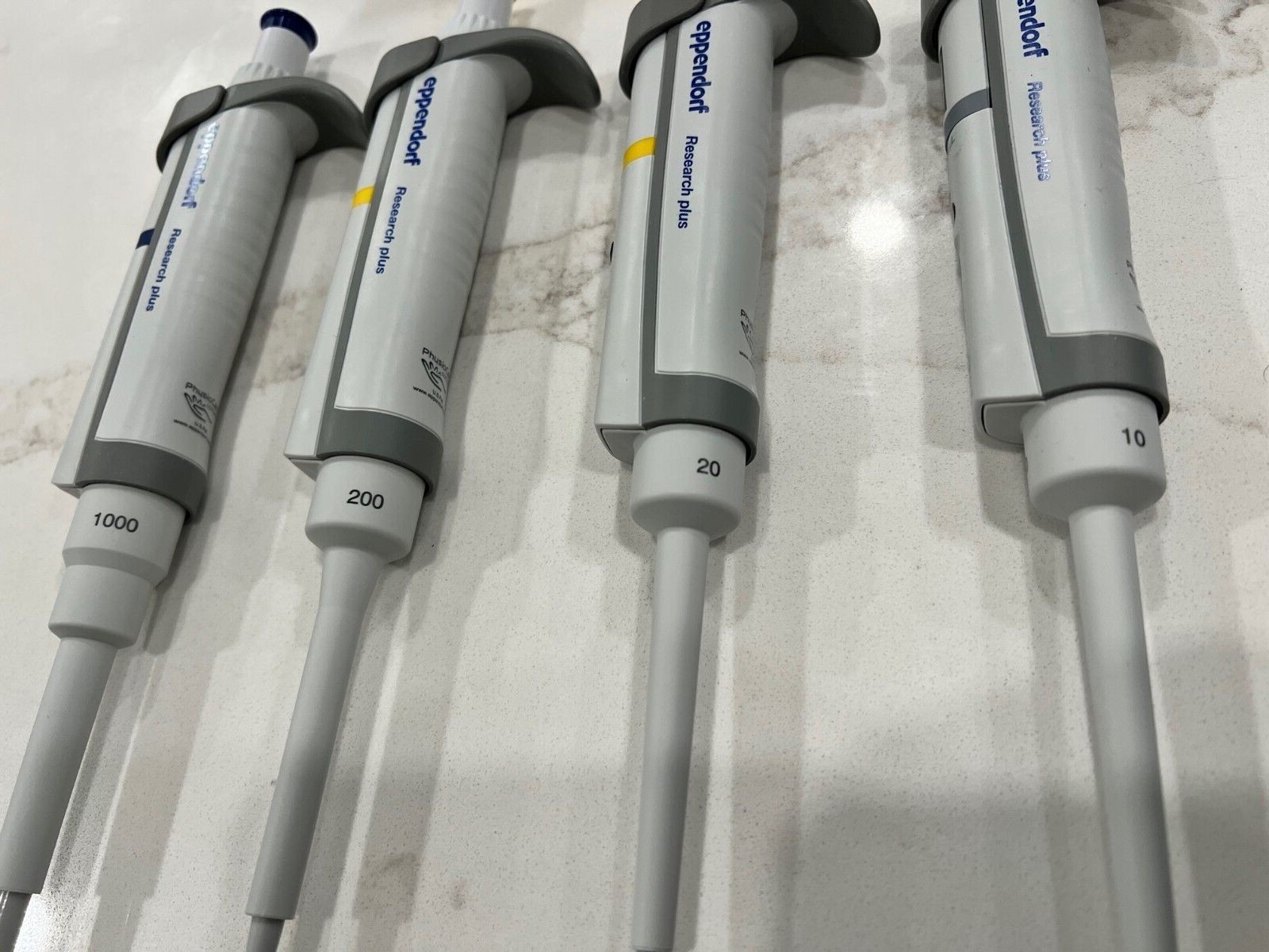 Eppendorf research plus set of 4 adjustable volume pipettes fully