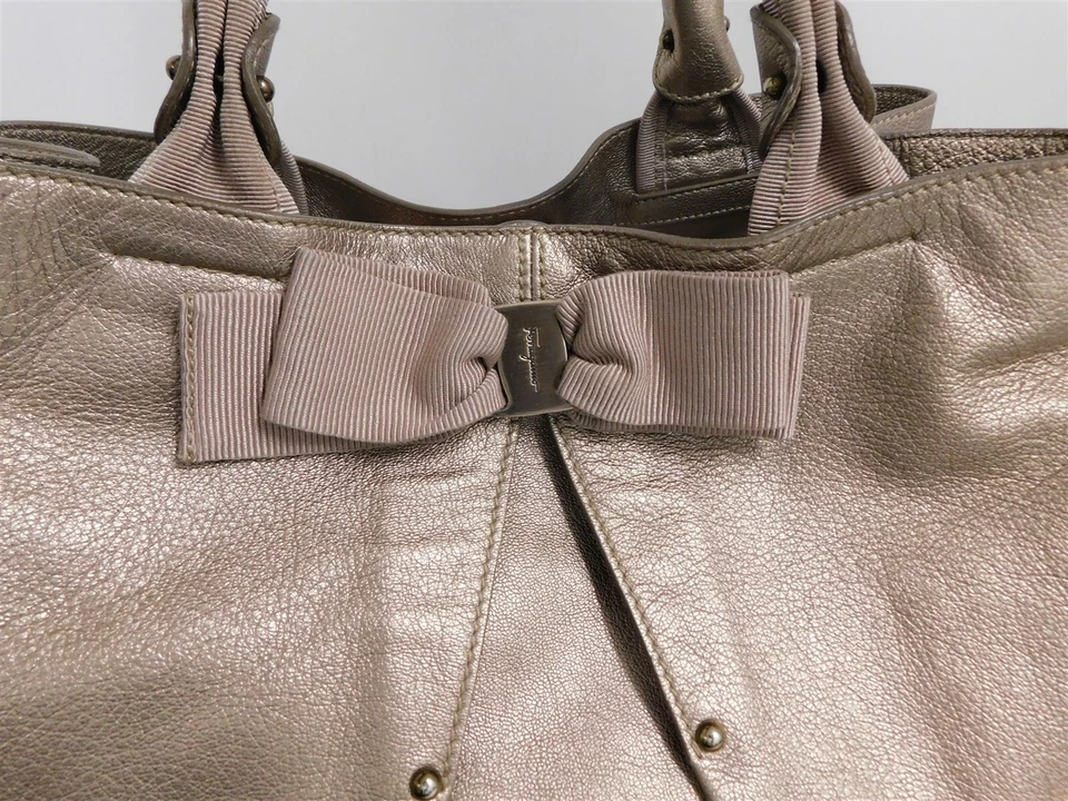 Bolso de Mano Salvatore Ferragamo Mediano Cuero Dorado Rosa Lazo Italia Foto 3 de 4