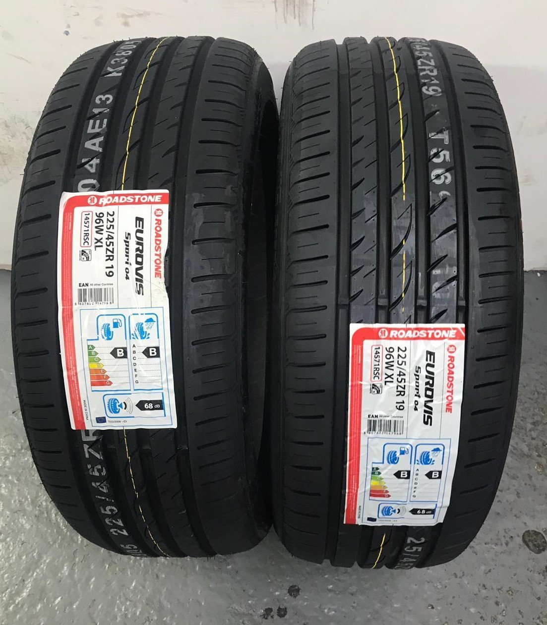 2 x 225/45 ZR19 Roadstone (Nexen) Eurovis Sport 04 96W XL 225 45 19 ...