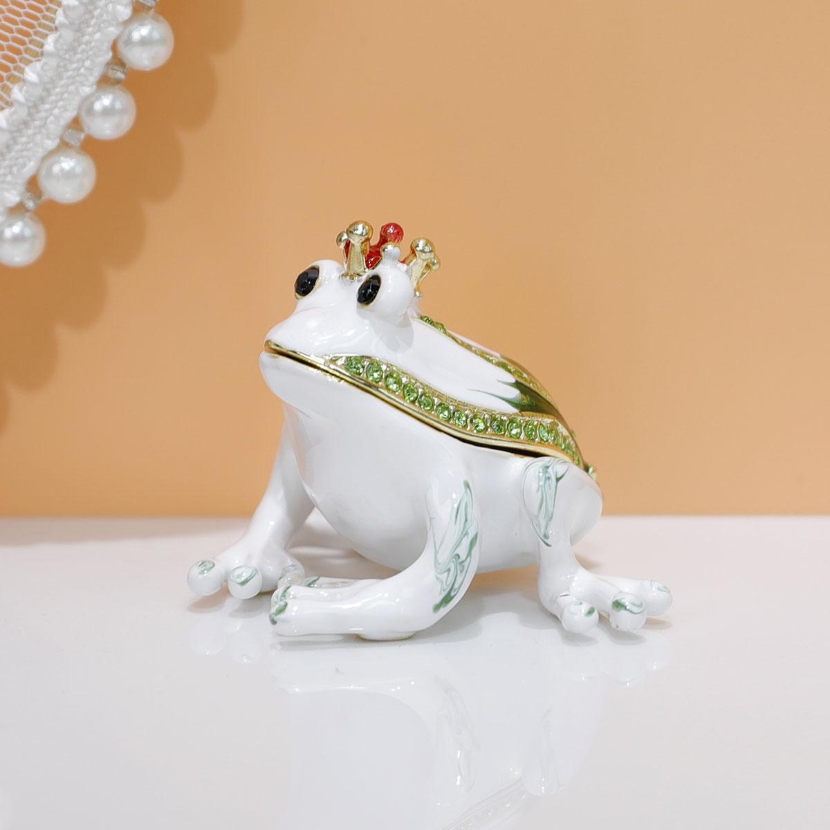 Jewelry Box Metal Frog Romantic White Carved Enameled Small Novelty Magnetic