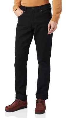 Vaqueros de mezclilla elásticos Wrangler auténticos de ajuste regular enjuague negro