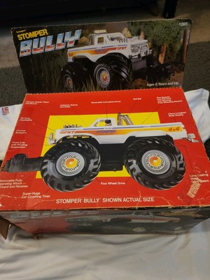 Vtg 80s Schaper TNT Stomper Bully Battery Chevy Monster Truck