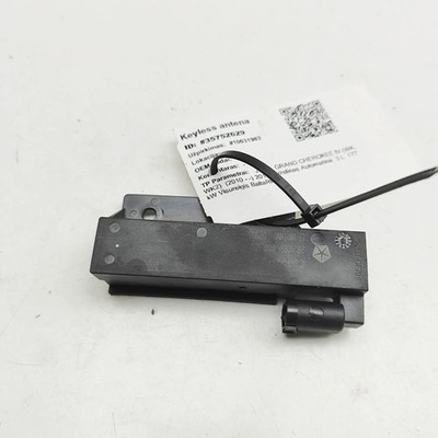 Jeep Grand Cherokee MK4 WK2 Schlüsselloser Zugang Antenne 68068148AA 35752629