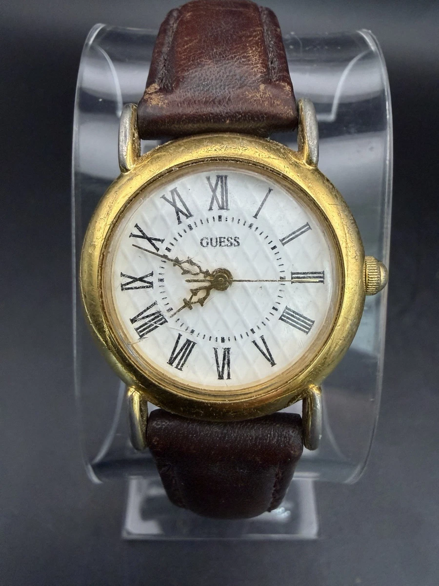 Vintage Guess Watch Womens 30mm Gold Tone Leather Strap Date Wristwatch Japan VINTAGE! GUESS Watch Vintage Round Gold Bezel Leather Band  main image 2