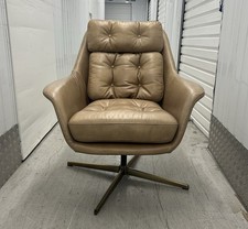 Carlton Furniture Celestial Luxury Swivel Chair In Nutter Leather