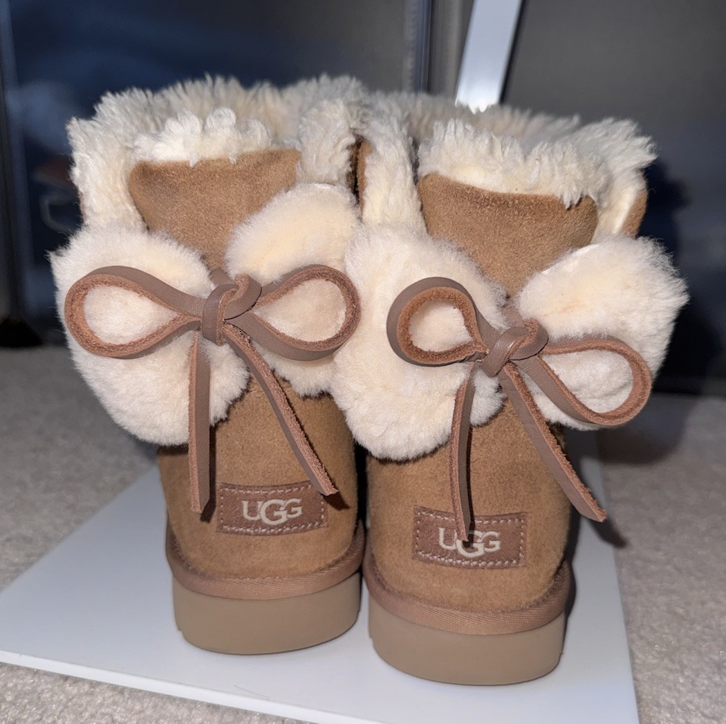 UGG Short Shearling Bow Mini Shearling Boots in C… - image 3