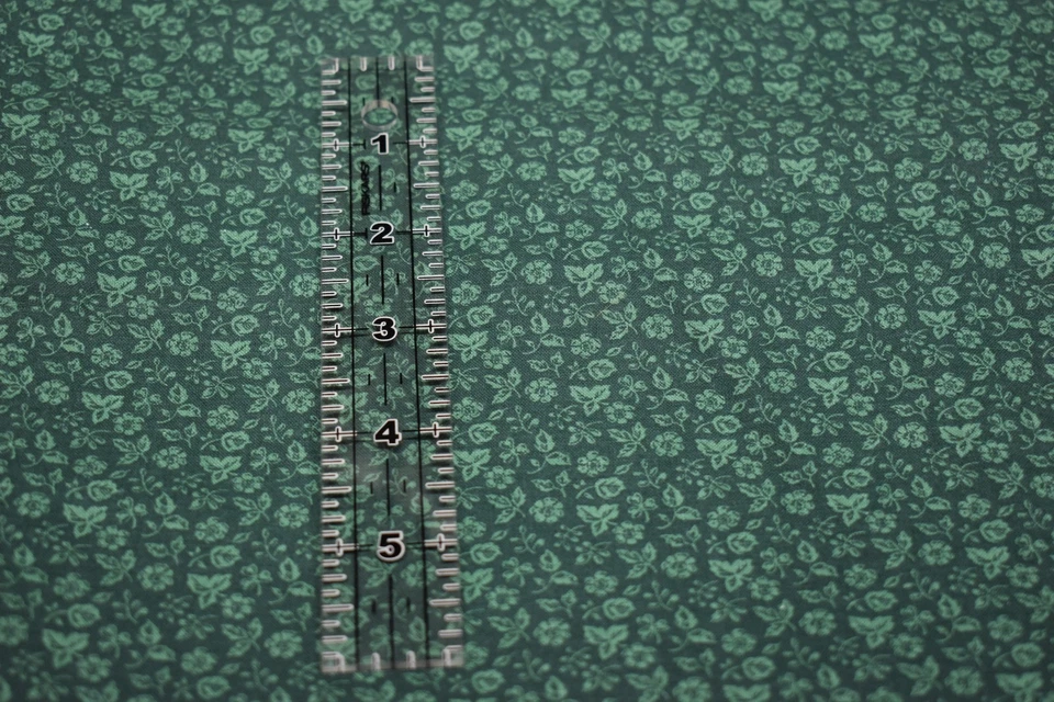 Película de artes textiles TELA DE ALGODÓN VERDE floral tonal LOTE DE 2 PIEZAS fondo Foto 3 de 3