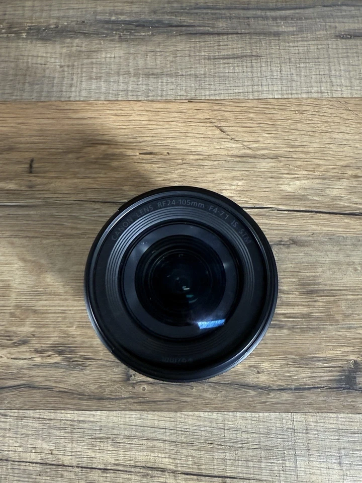 Lente Canon RF24-105 mm F4-7,1 IS STM - con ambas tapas Foto 4 de 4