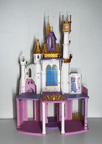 Disney Princess Ultimate Celebration Castle (solo castillo) 4 pies de alto/luz/música - Imagen 5 de 8