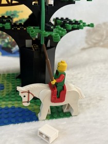 Vintage Lego Castle Forestmen 6066 6071 (near complete w manuals, see below)