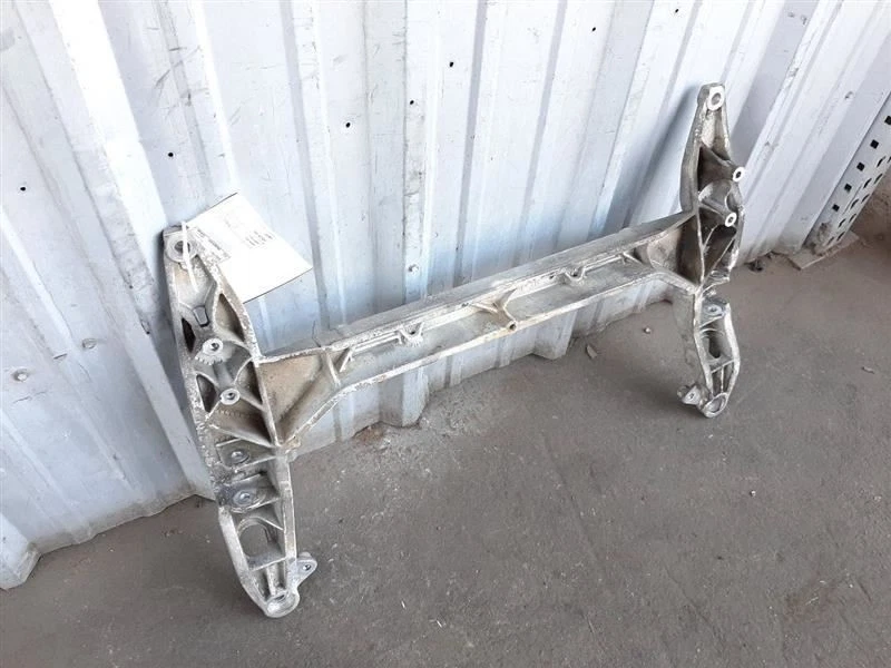 2001 Porsche 911 Carrera Boxster suspensão dianteira subquadro berço crossmember - Imagem 3 de 4