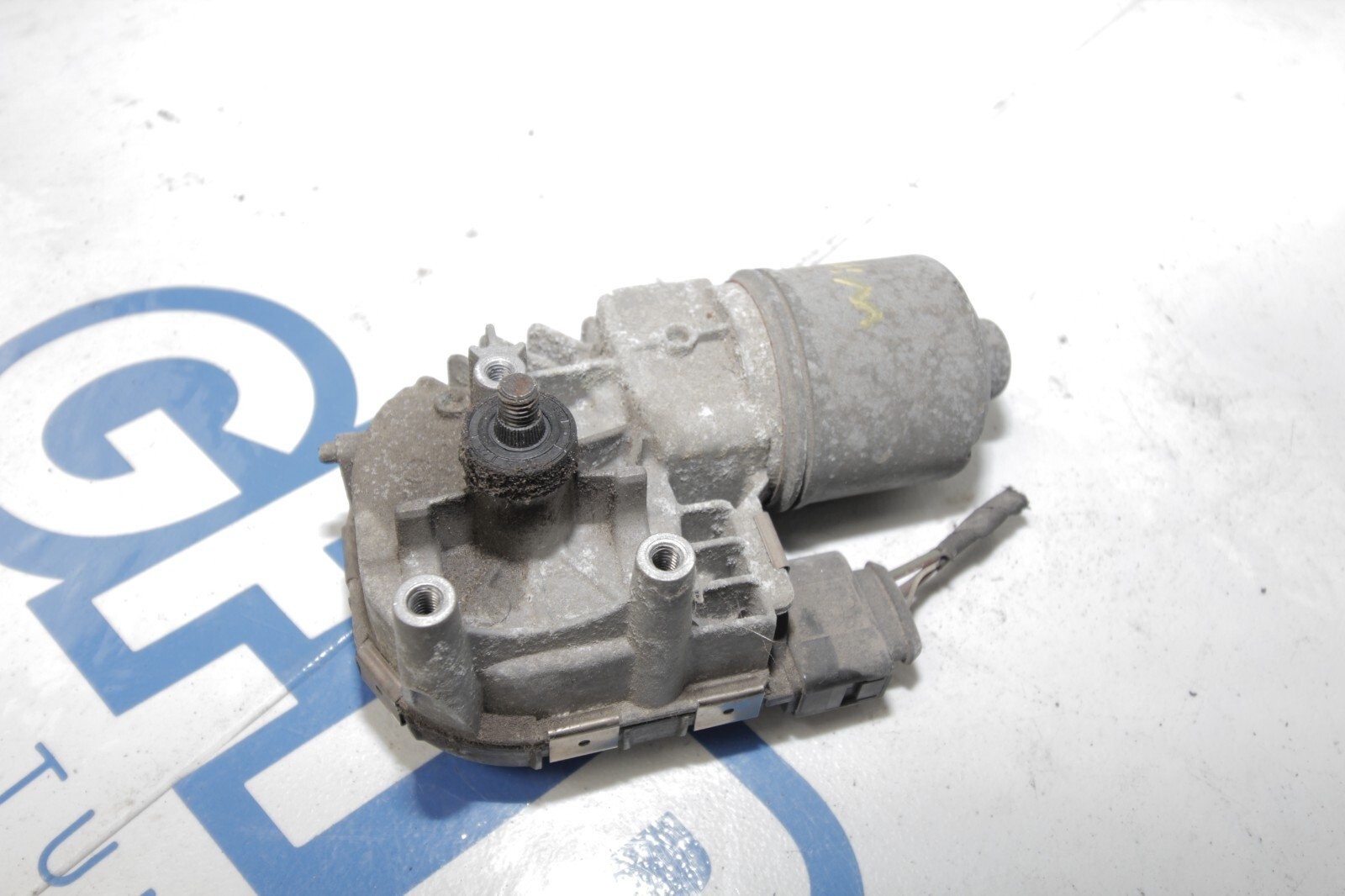 Audi R8 2008-2013 Windshield wiper motor P/N 423955114
