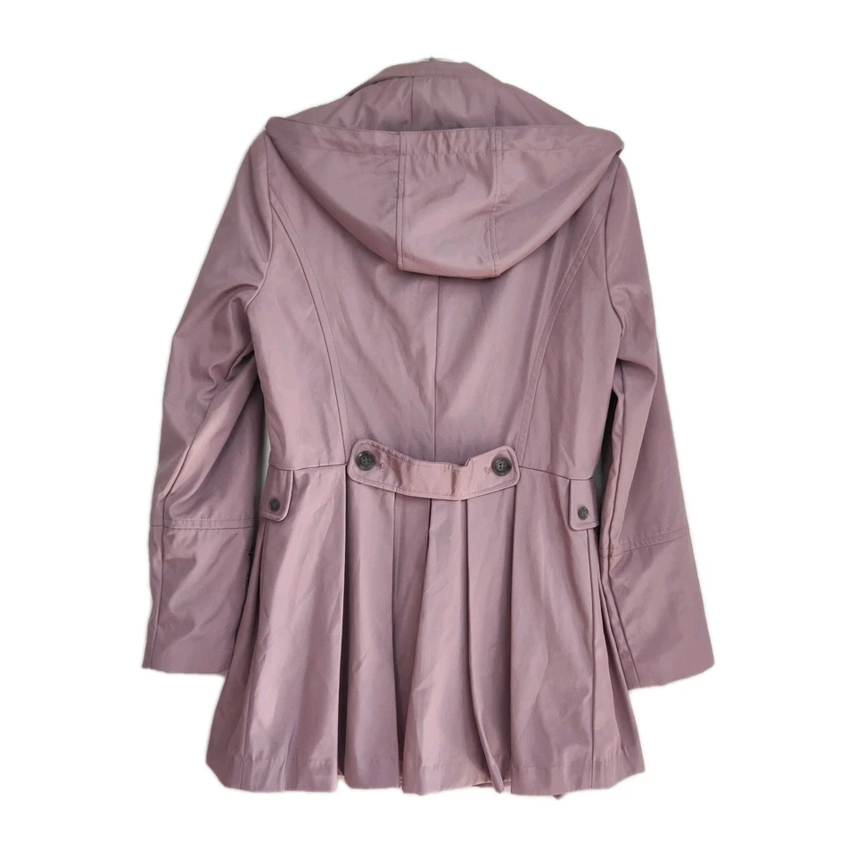 Abrigo para mujer Calvin Klein doble botonadura guisante mediano lila con capucha Foto 2 de 4