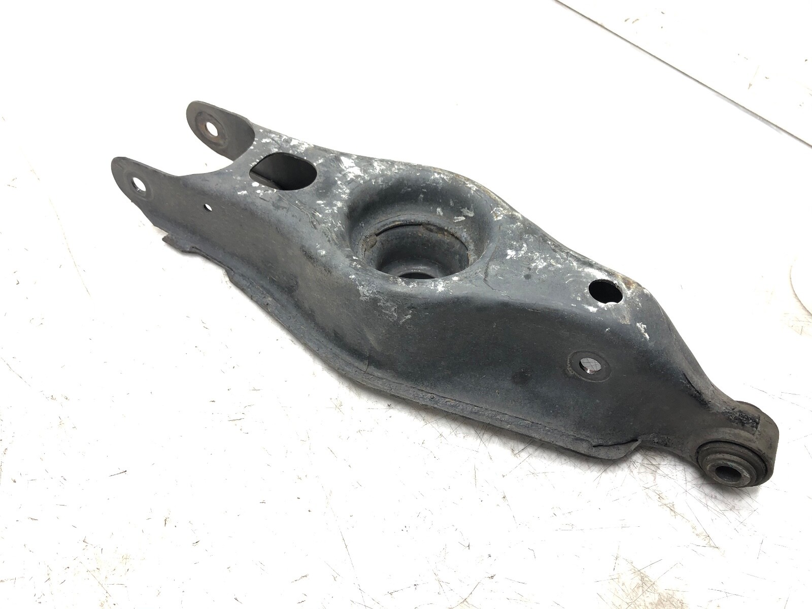 2014-2020 MASERATI GHIBLI RWD LEFT DRIVER REAR CONTROL ARM SET X4 OEM.