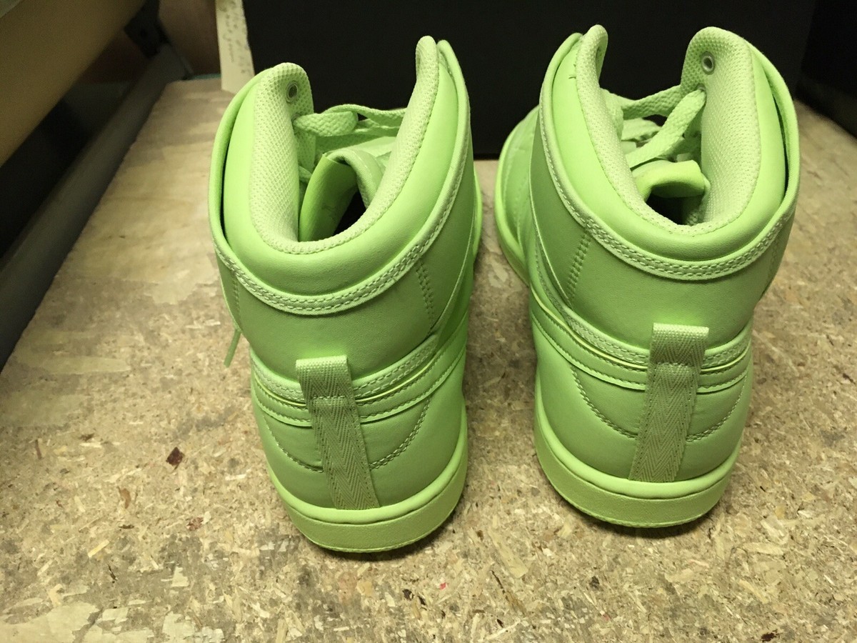DS WOMENS NIKE AJKO 1 SP BILLIE EILISH GHOST GREEN DN2857 330 SZ