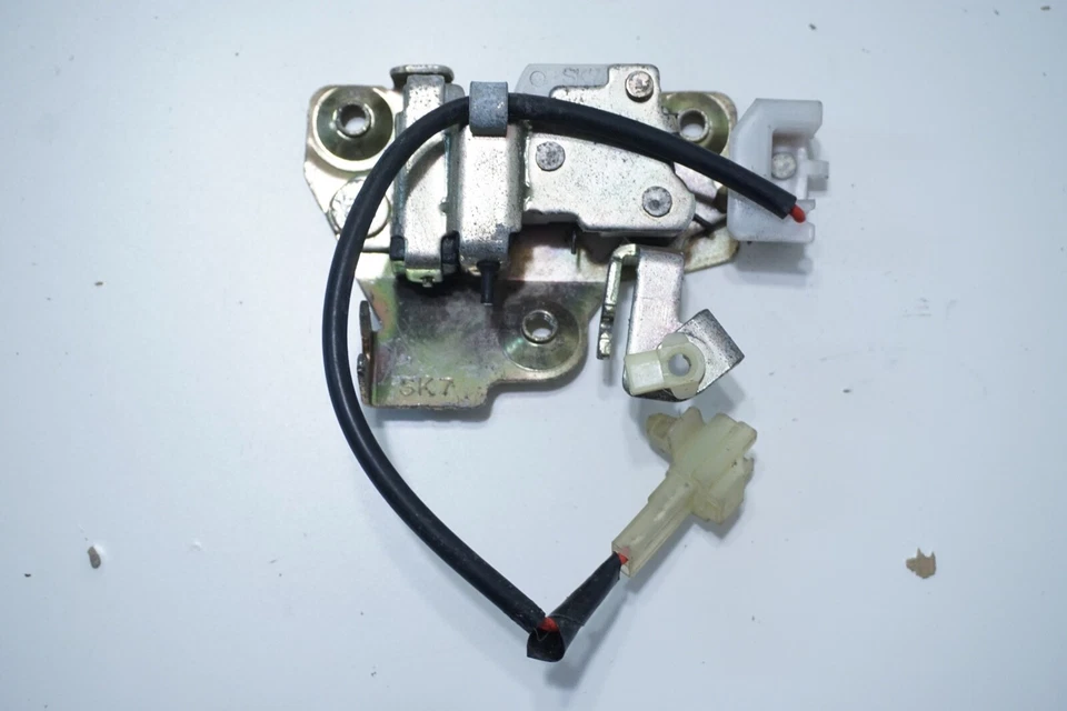 Acura Integra 1994-1997 2 puertas pestillo trasero maletero fabricante de equipos originales Foto 4 de 4