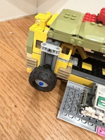 LEGO TMNT: Shellraiser Street Chase (79104) INCOMPLETE - SPARE PARTS