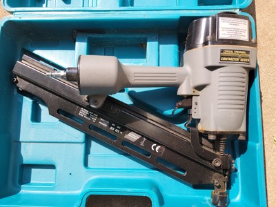 Central Pneumatic 28° Framing Nailer Model 91053 w/ Case Tested