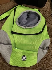 Pet Carrier Backpack Green Adjustable straps, Mesh, Medium Dogs New!!
