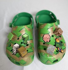 CROCS Minecraft Kids Clog with 3D Game Blocks Jibbitz LIMITED EDITION sz J4