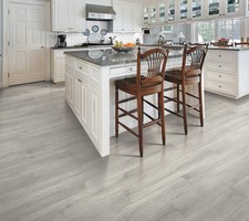 Mohawk Montavilla Oak MH127 1778308 9-Piece Laminate Wood Flooring