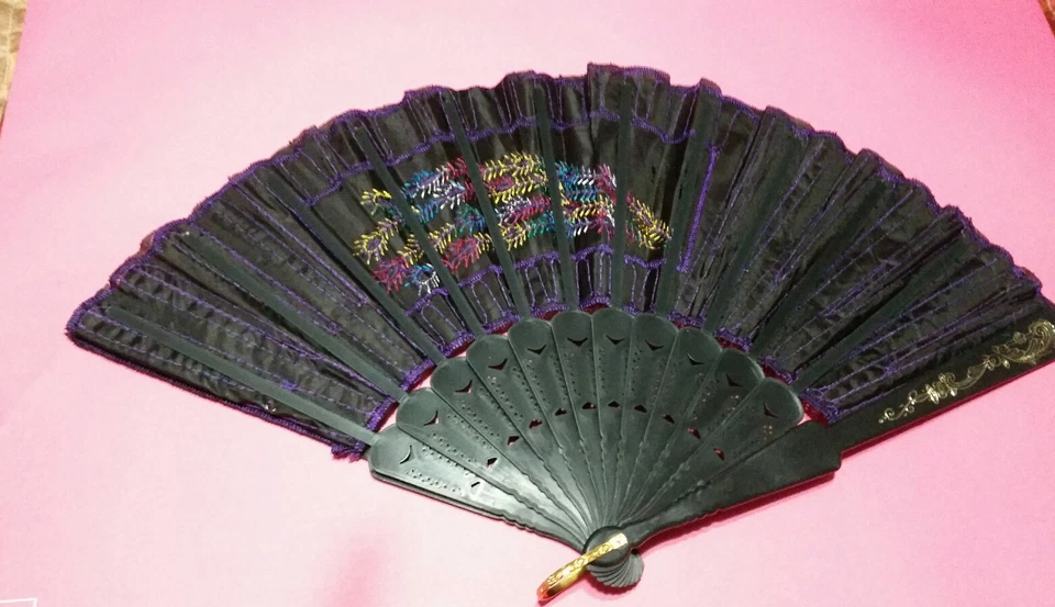 Abanico Plegable de Mano Floral Encaje Regalo Fiesta Negro Púrpura Surtido Chino Foto 2 de 4