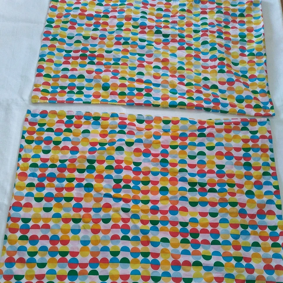 Ikea SOMMAR 2 Fundas de Almohada Multicolor Rojo/Amarillo Foto 3 de 4