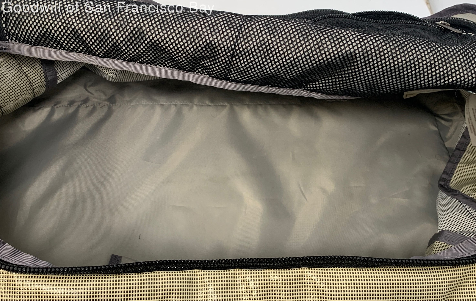 Patagonia Black Hole Duffle Bag Adjustable Straps Pockets Olive Brown